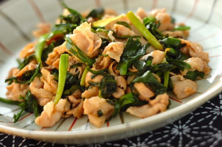 豚肉とニラの炒め物の簡単レシピと作り方